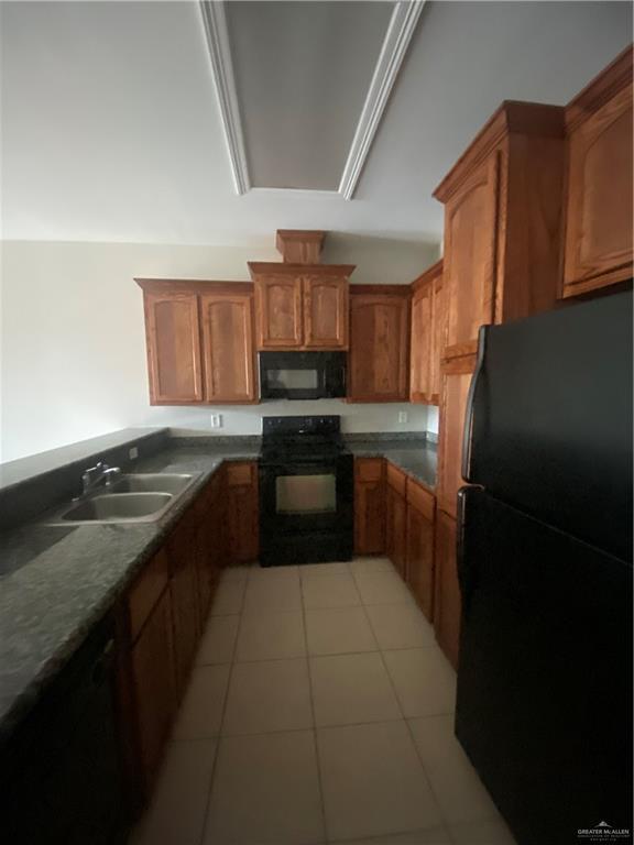 Building Photo - 3127 Scottland Dr