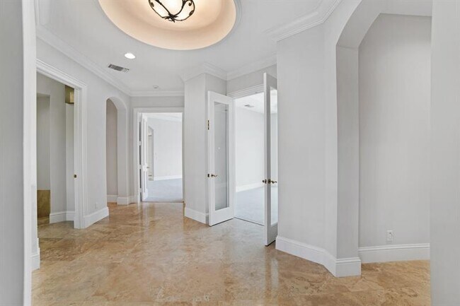 Building Photo - 501 Golden Harbour Dr