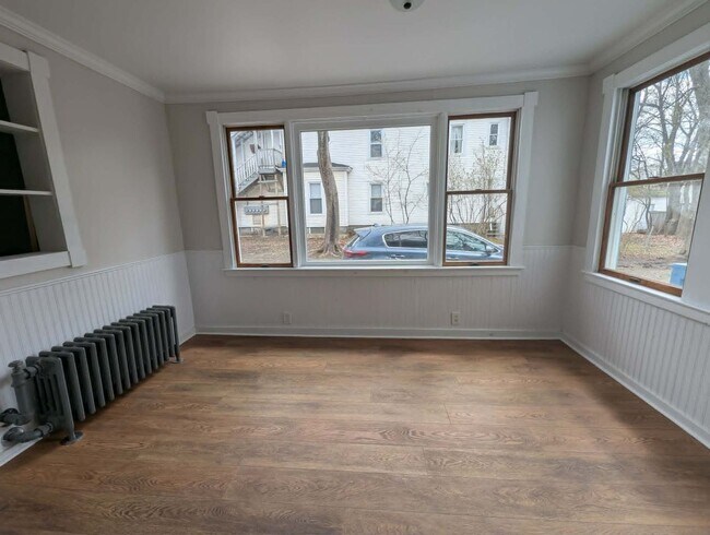 Building Photo - 258 Essex St