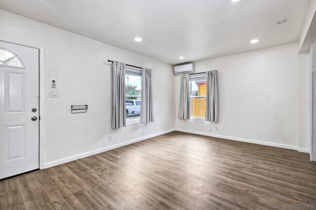 Building Photo - 1070 Jefferson Ave