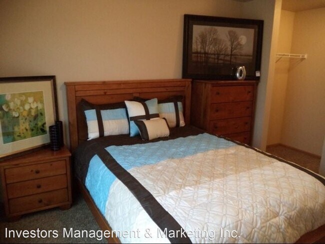 Building Photo - 2220 35th St NW