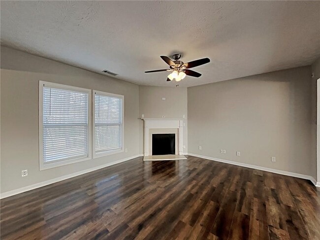 Building Photo - 365 Laurelton Cir