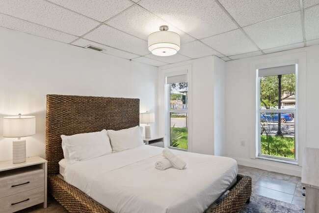 Building Photo - Charming 2-Bedroom Single-Family Home with...
