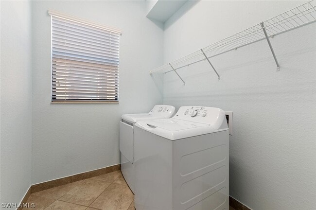 Building Photo - 13419 Silktail Dr