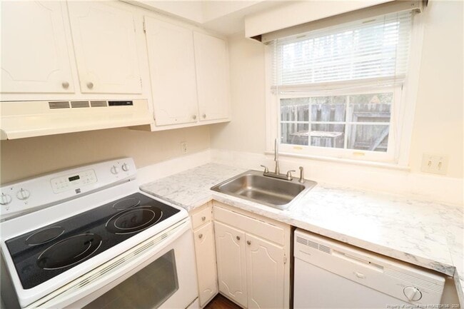 Building Photo - 1260 Donaldson Ct