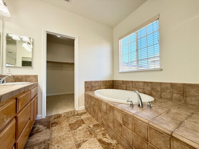 Building Photo - Renovated Coastal Home with NEW Kitchen and a Spacious Layout