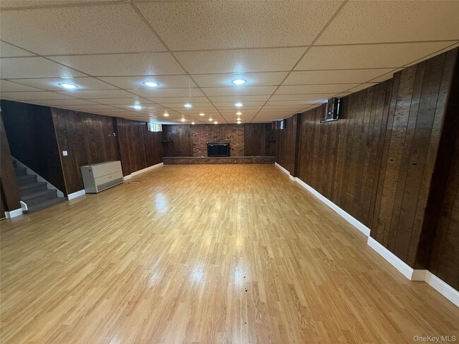 Building Photo - 29 Eastview Dr