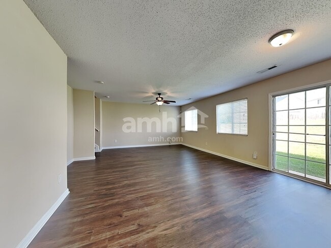 Building Photo - 819 Caledon Dr