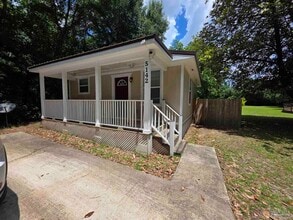 Building Photo - 5142 Regalo Dr