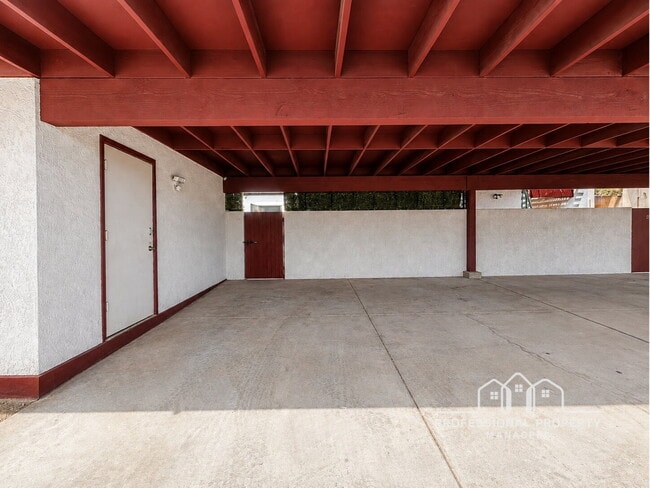 Building Photo - 2-bedroom, 2-bathroom home in Casitas Del Valle Townhouses