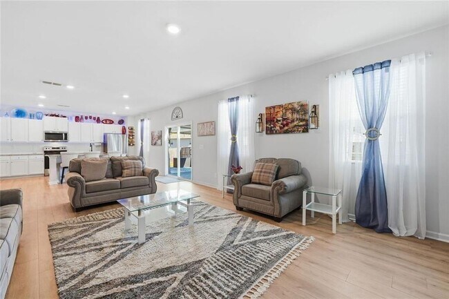 Building Photo - 196 Summit Pointe Dr