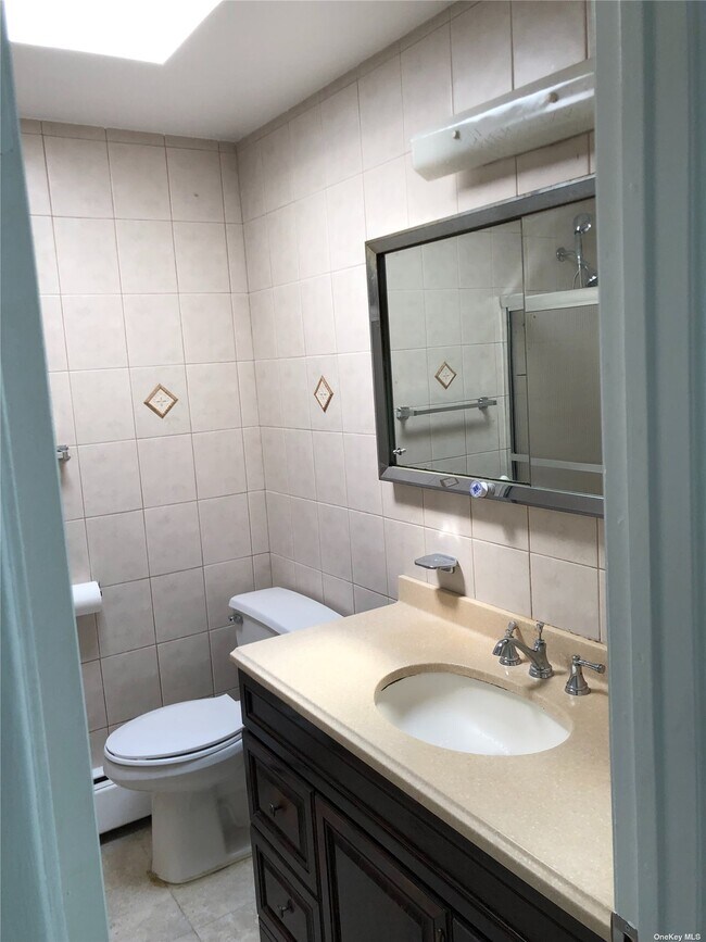 Building Photo - 61-29-61219 219th St