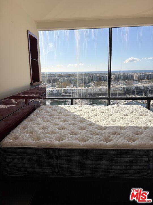 Building Photo - 4335 Marina City Dr