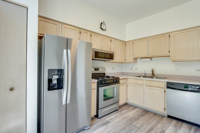 Building Photo - 1216 Arapaho Ct