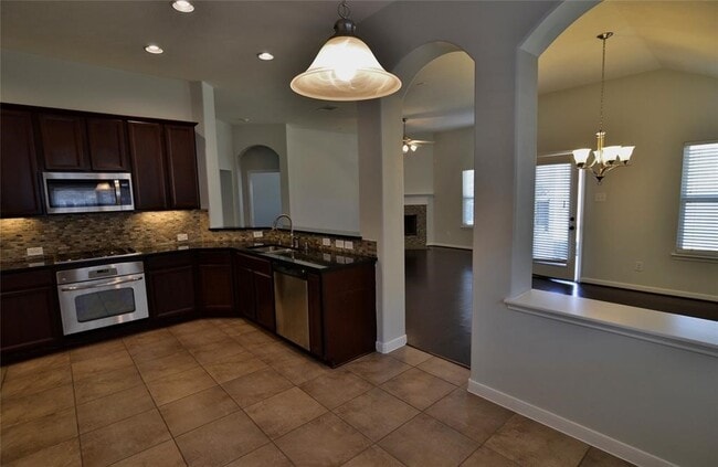 Building Photo - 11219 English Rose Trail