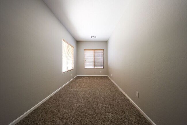 Building Photo - Now Available in Chandler! Spacious 4 Bedroom Home in Carino Estates!