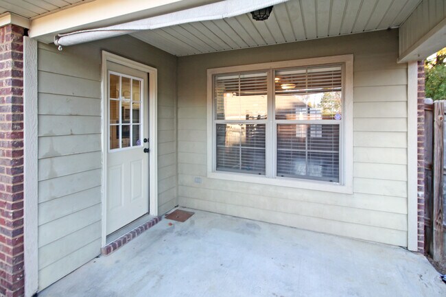 Building Photo - 810 Windlass Cove