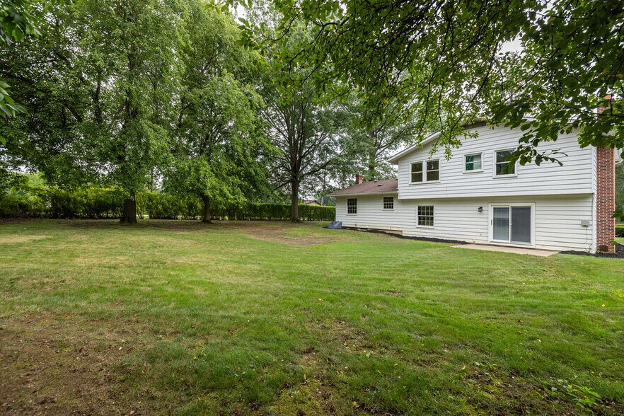 Building Photo - 2445 Olentangy Dr