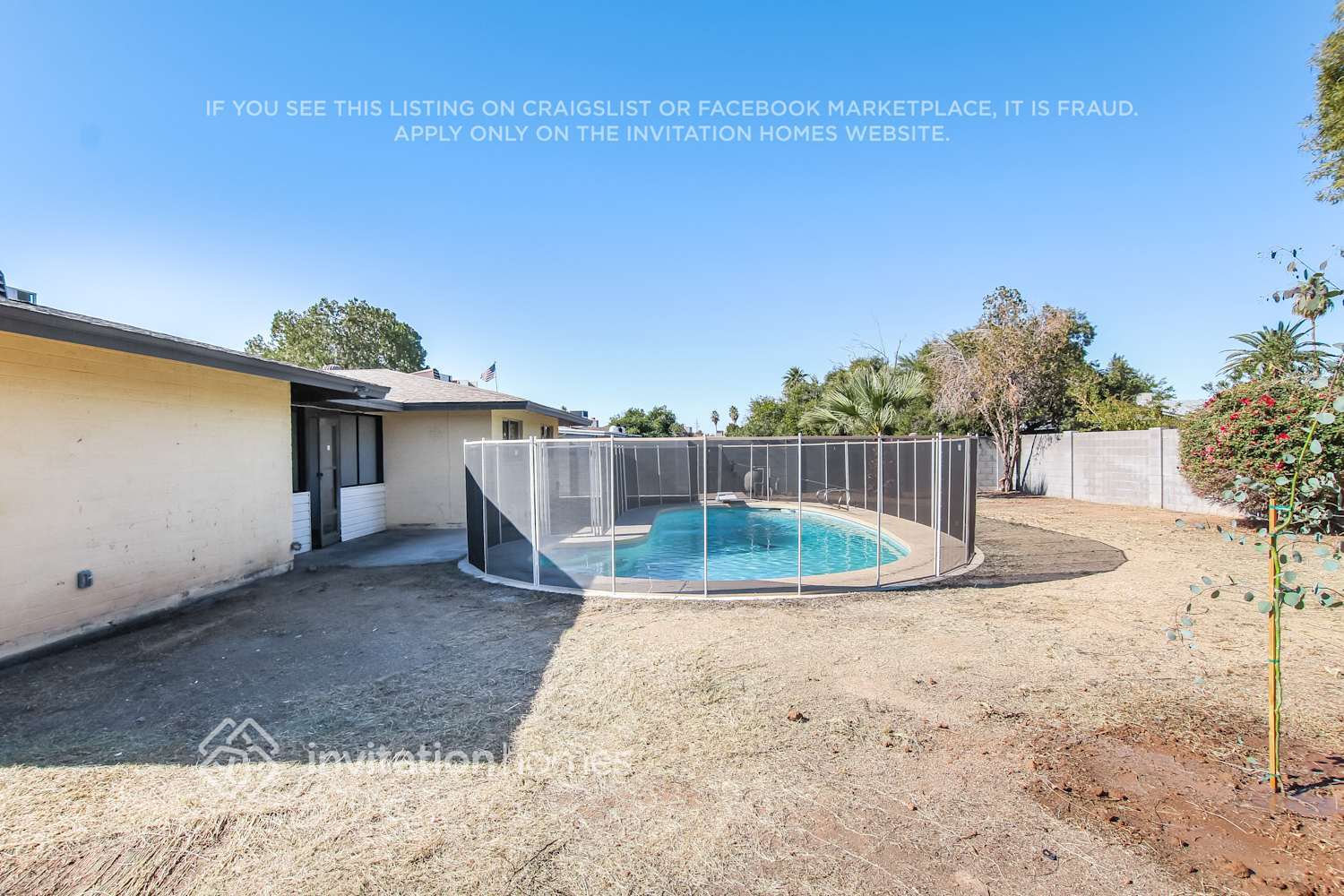 Building Photo - 4614 W Sunnyside Ave