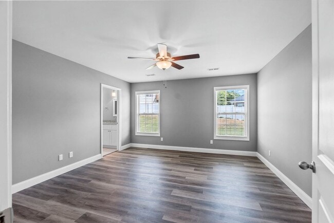 Building Photo - Newer House In Cape Girardeau
