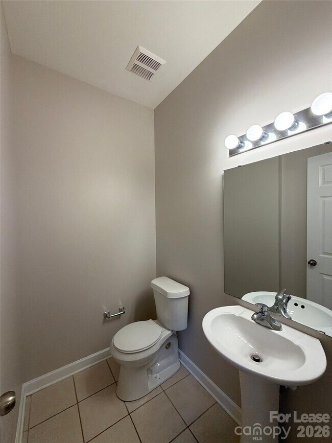 Building Photo - 7137 Founders Club Ct