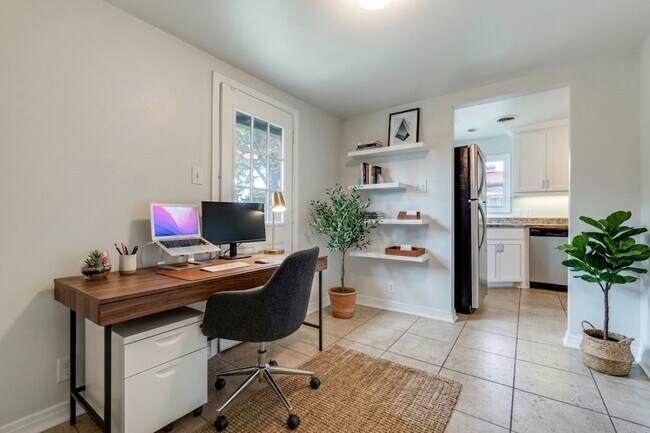 Building Photo - 4812 Wateka Dr