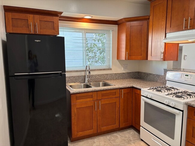 Building Photo - 1111 Tyler St