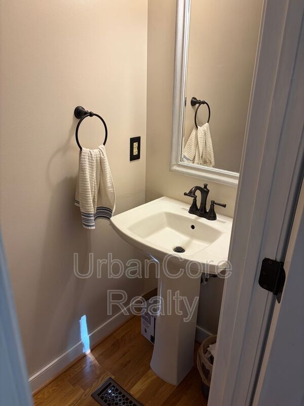 Building Photo - 7949 Flag Tail Dr