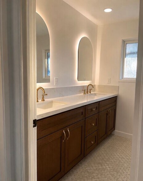 Bathroom with dual Sinks - 15521 Fernview St