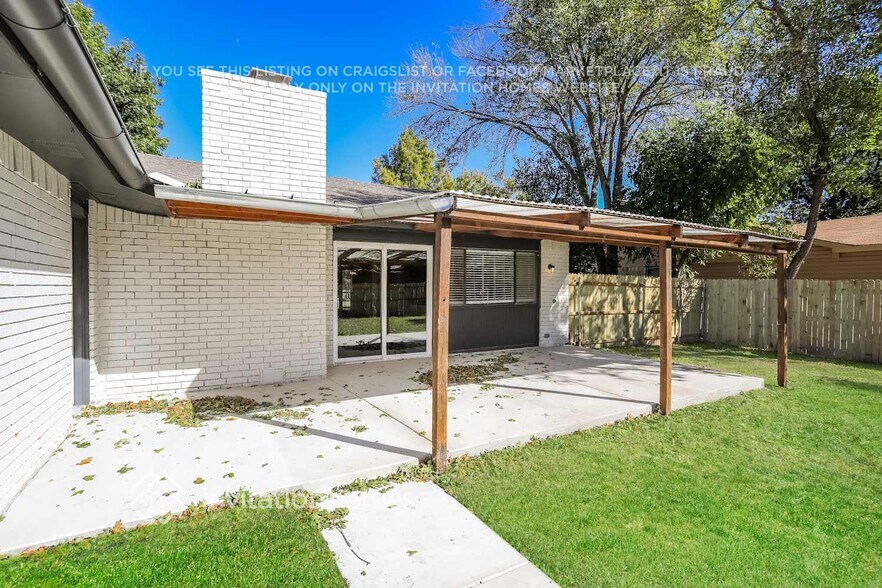 Building Photo - 1817 Butterfield Trail