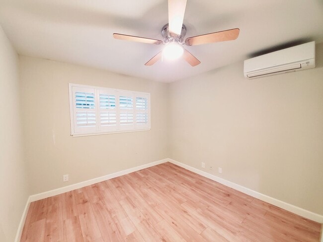 Building Photo - 2 bedroom home with garage, solar power, A...
