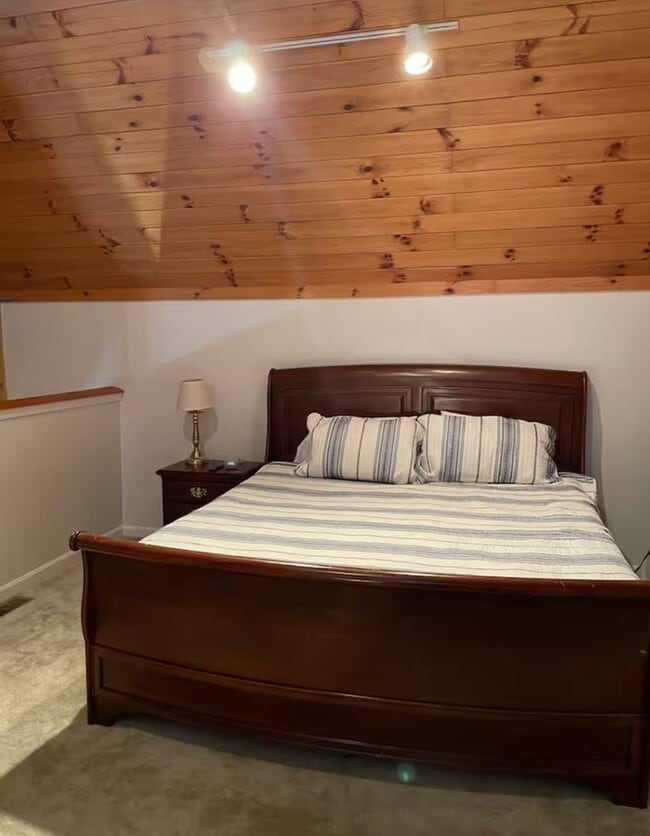 Building Photo - 3 Bedroom/2 Bath Home on Boone Lake - Piney Flats, TN