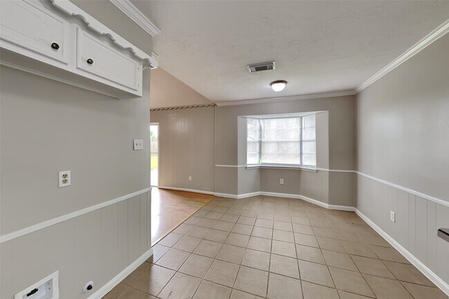 Building Photo - 4313 Lariat Dr