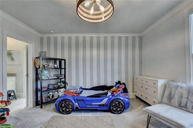 Building Photo - 120 Grand Cres