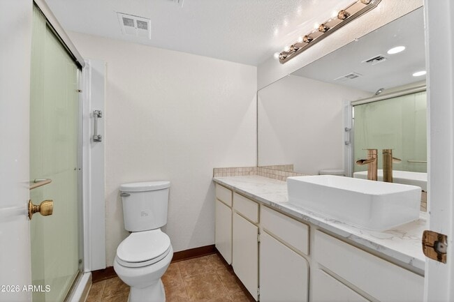 Building Photo - 455 N Tegner St