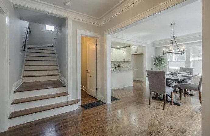 Building Photo - 36 W 58th St