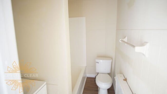 Building Photo - 416 McCabe Ave