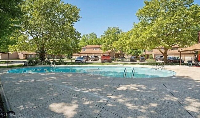 Building Photo - 26651 Lake of the Falls Blvd