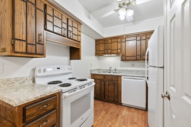 Building Photo - 1145 Willow Bend Cir