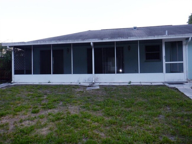 Building Photo - 11455 Riddle Dr