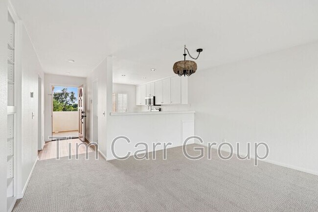 Building Photo - 440 Villa Point Dr