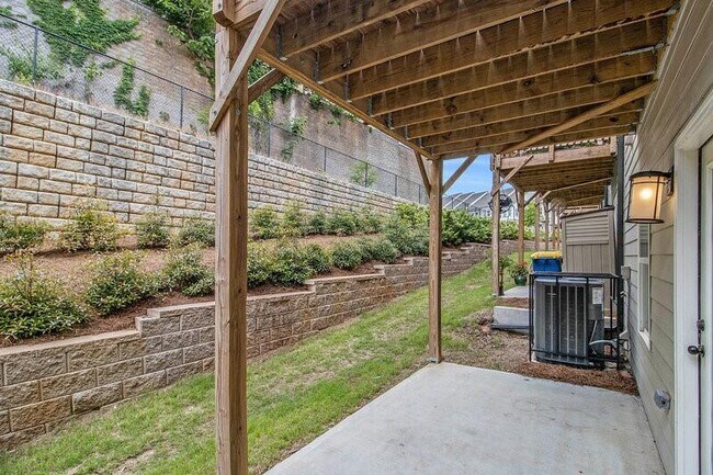 Building Photo - 387 Skylar Way SE
