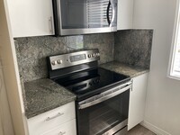 Building Photo - Spacious updated 2bd 2ba condo in Culver City