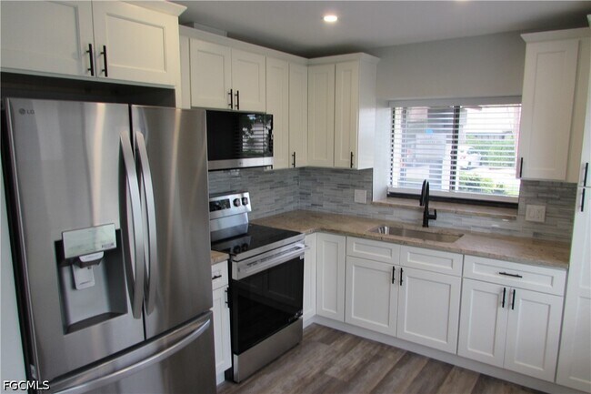 Building Photo - 1727 Bent Tree Cir