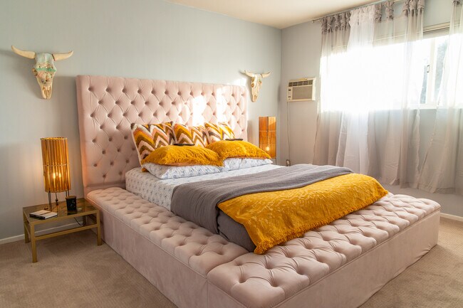 Building Photo - 960 Larrabee St