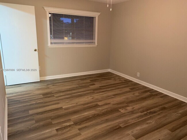 Building Photo - 3932 NW 87th Ave