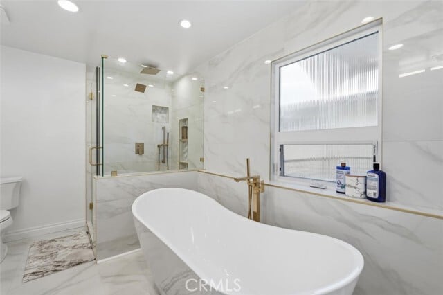 Building Photo - 424 N Broadway