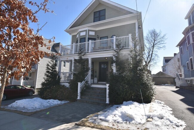 Building Photo - 145-147 Spruce St