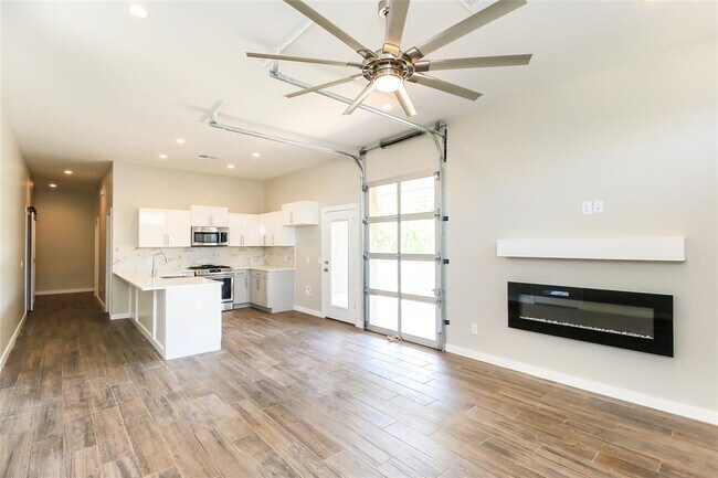 Building Photo - 11319 Paradise Out Ln