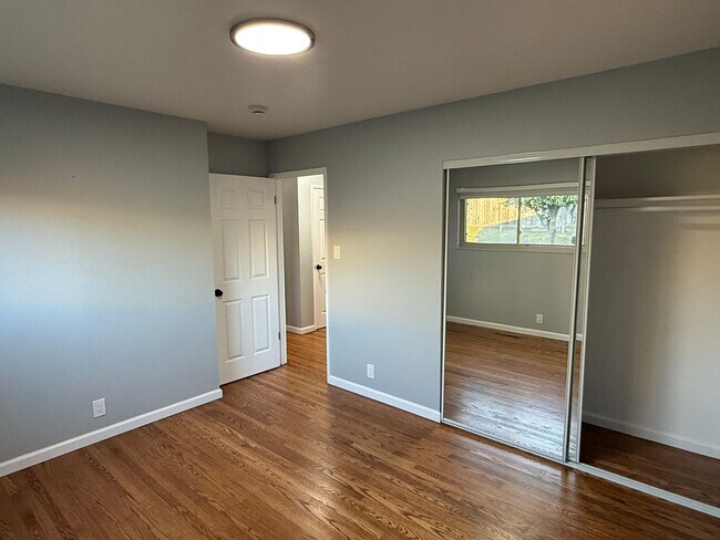 Building Photo - Renovated 3-Bedroom Single Family Home in Pinole Available Now!!!